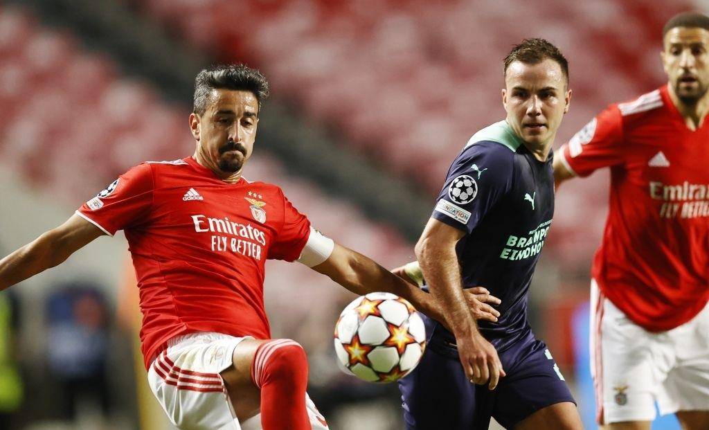 接连战胜对 接连战胜对