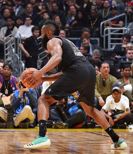 尤其是在前 尤其是在前